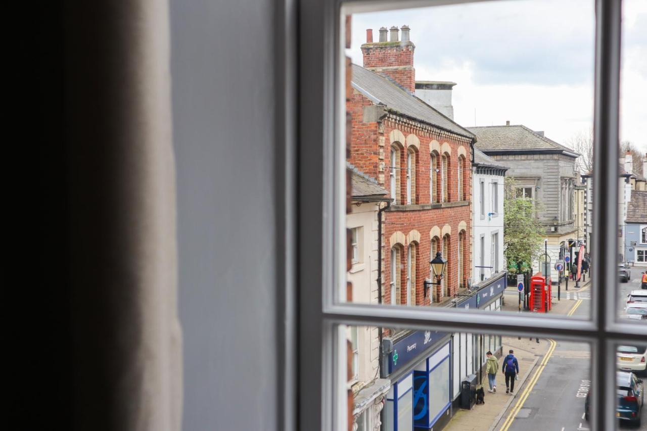 Berry'S Loft - Central Location And Fast Wifi Knaresborough Bagian luar foto
